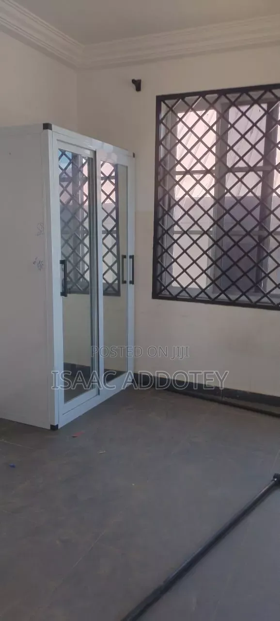3bdrm Apartment in Lashibi Transforma, Baatsona Total for rent