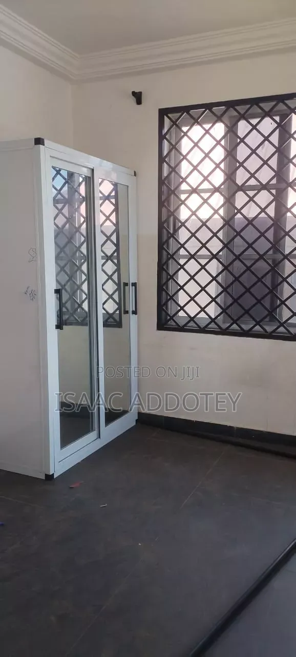 3bdrm Apartment in Lashibi Transforma, Baatsona Total for rent