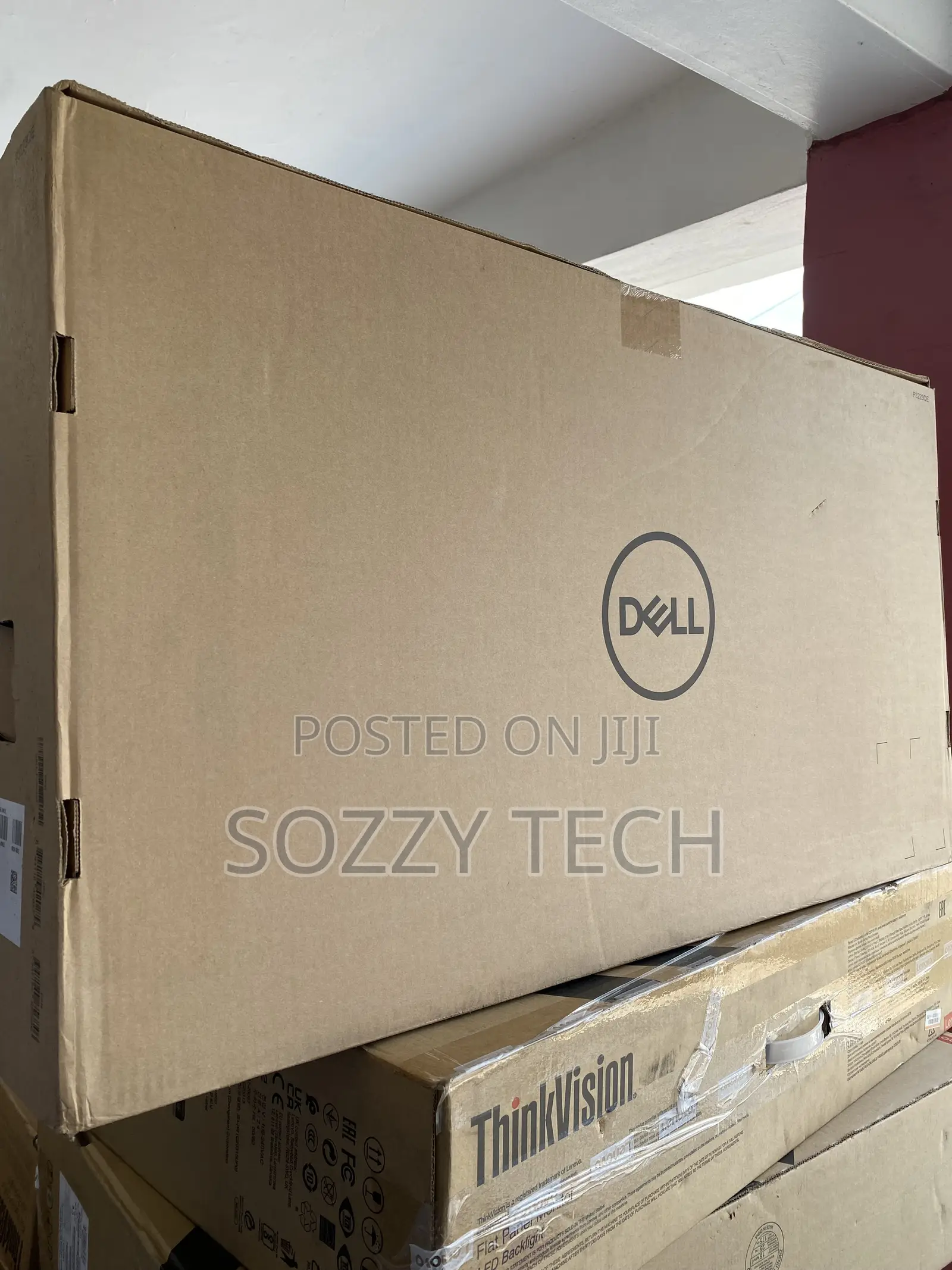 Dell P3223QE USB Type-C Hub Monitor, 31.5" IPS Display, 4K UHD