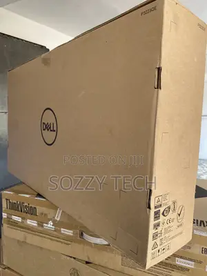Dell P3223QE USB Type-C Hub Monitor, 31.5" IPS Display, 4K UHD