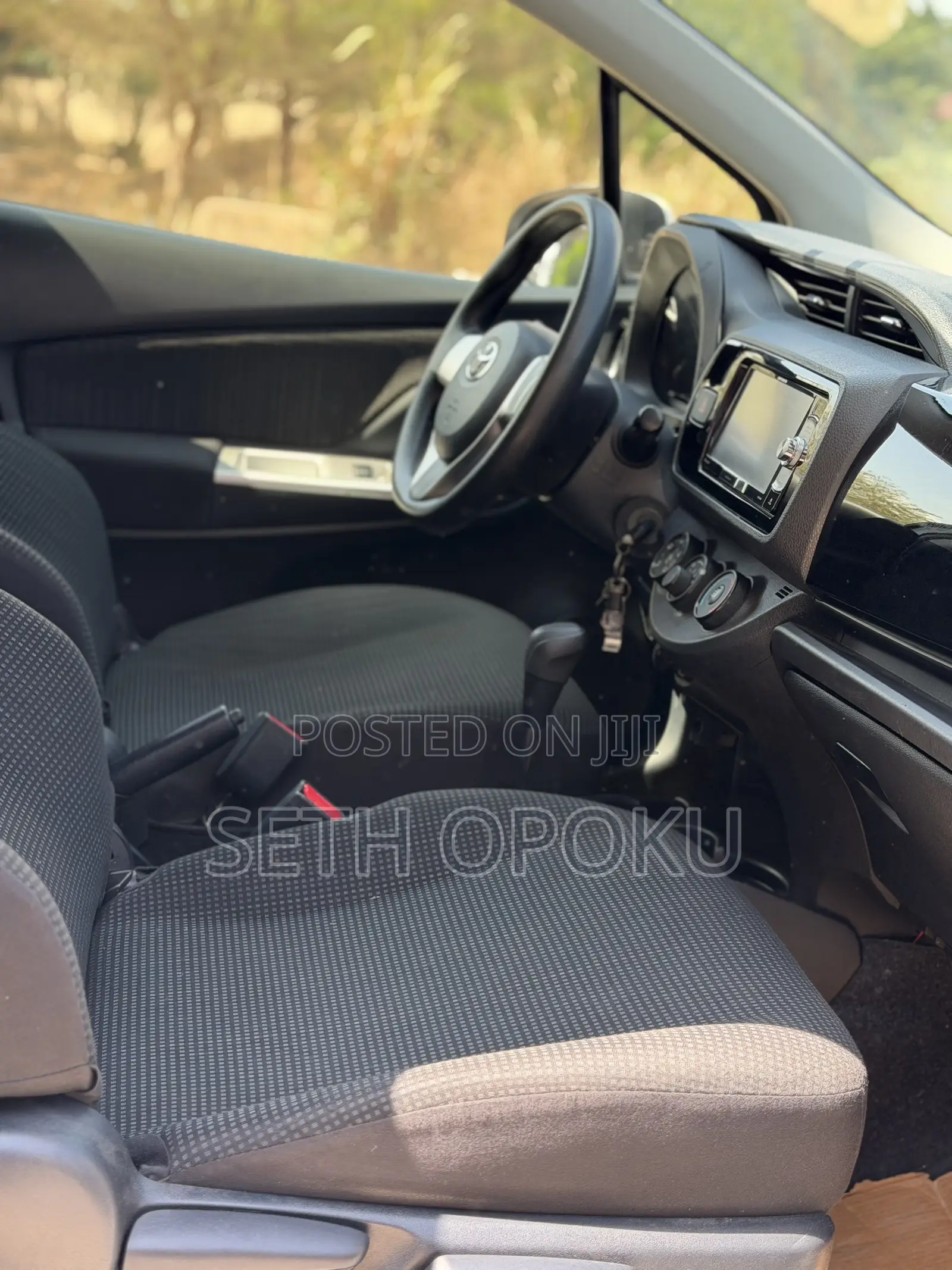 Toyota Vitz 1.3 FWD 5dr 2016 White