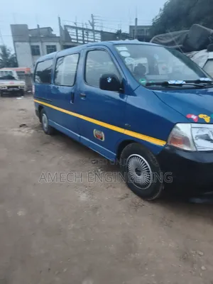 Toyota HiAce 2006 Blue