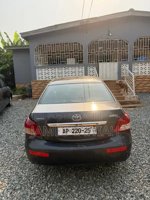 Toyota Yaris 2010 Gray