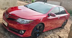 Toyota Camry SE 4dr Sedan (2.5L 4cyl 6A) 2014 Red