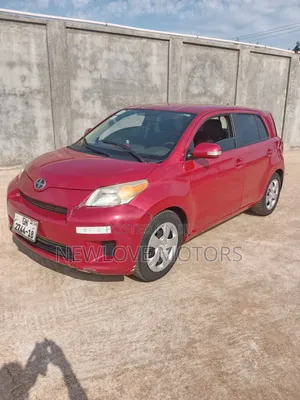 Scion xD Base 2013 Brown