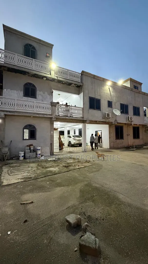6bdrm Duplex in Adjen Kotoku, Amasaman for sale