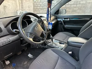 Kia Sorento 2011 Black