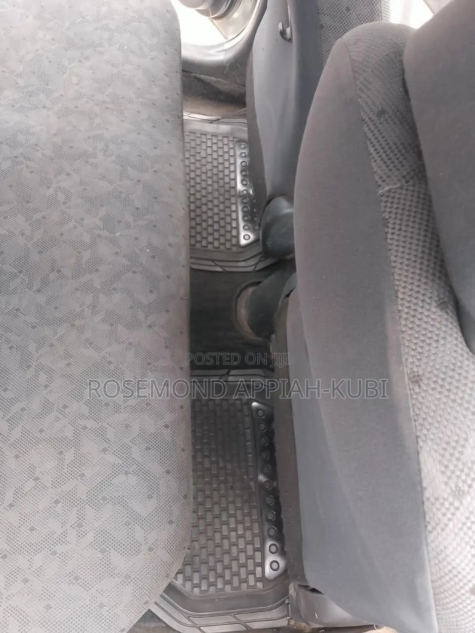 Toyota Vitz 1.0 FWD 5dr 2010 Silver