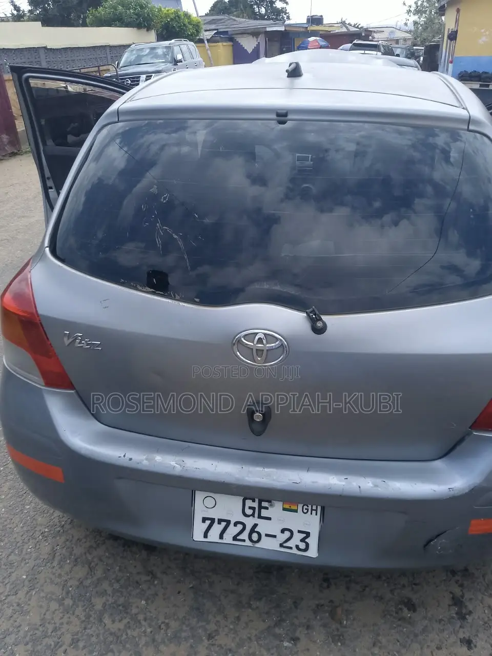 Toyota Vitz 1.0 FWD 5dr 2010 Silver