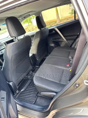 Toyota RAV4 XLE AWD (2.5L 4cyl 6A) 2016 Gray