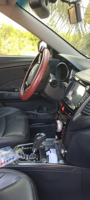 Car ( TIVOLI)