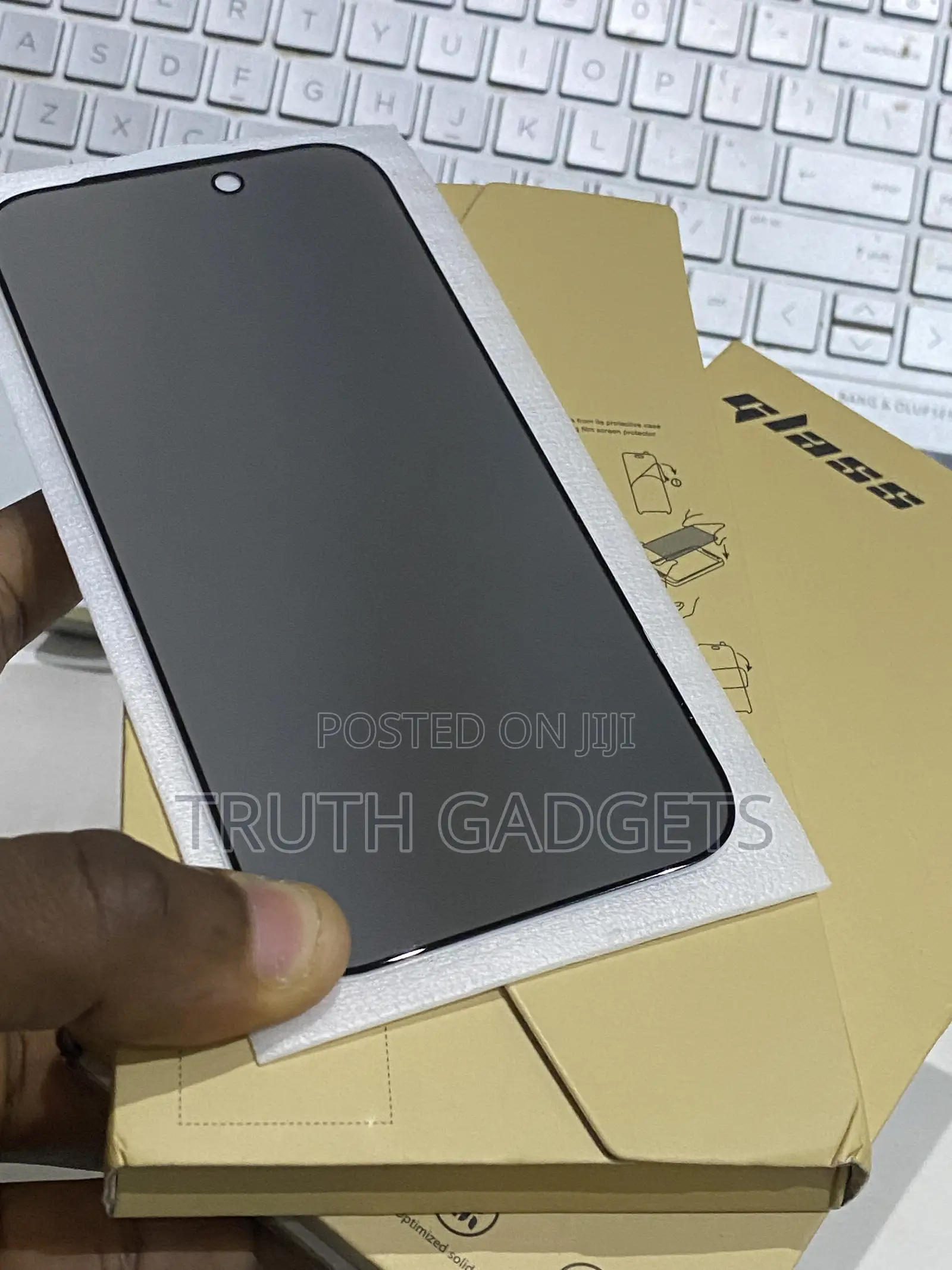 Tinted Privacy Screen Protector iPhone 17 Pro/18 Pro