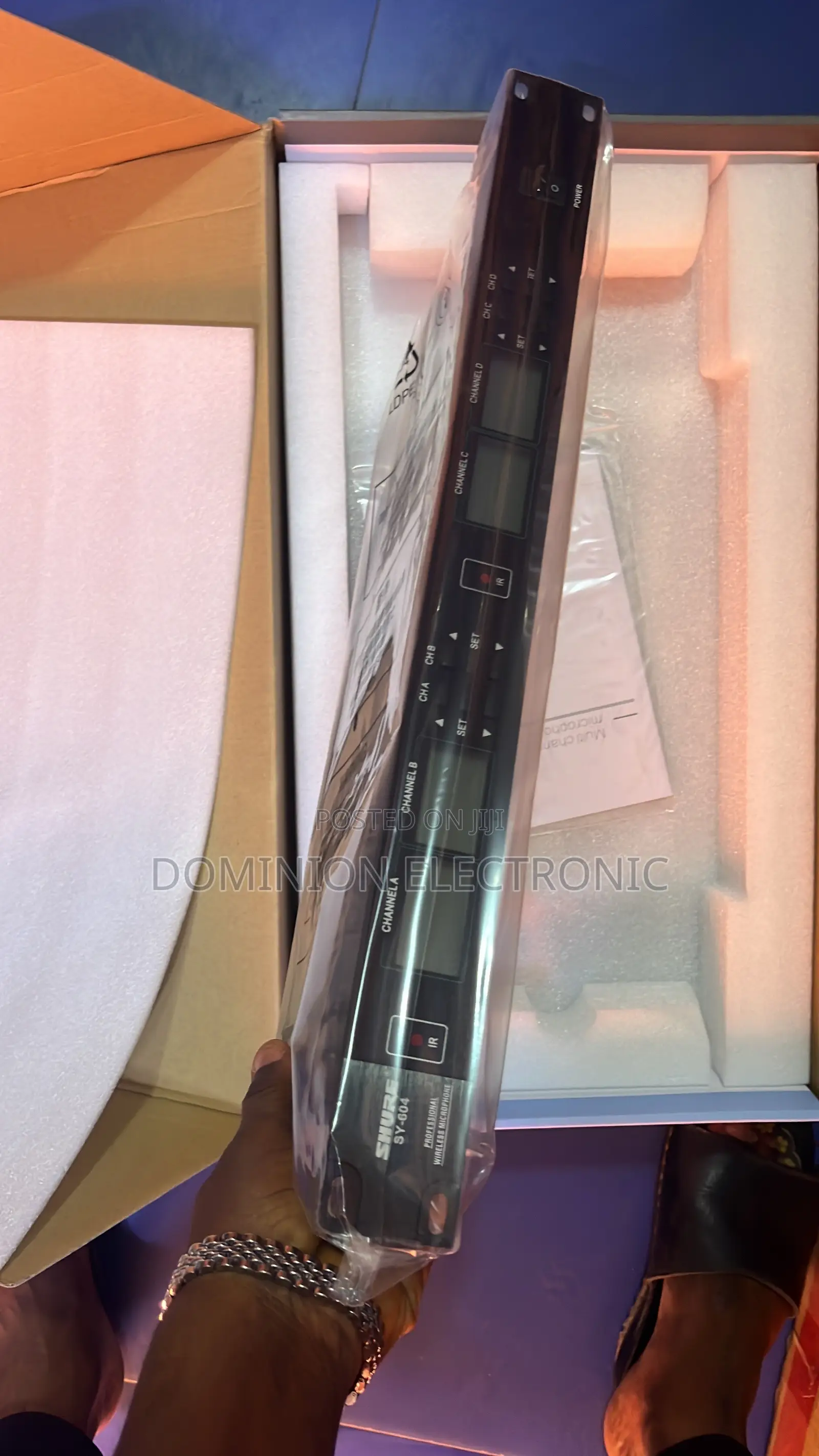4 in 1 Cordless Microphone Shure