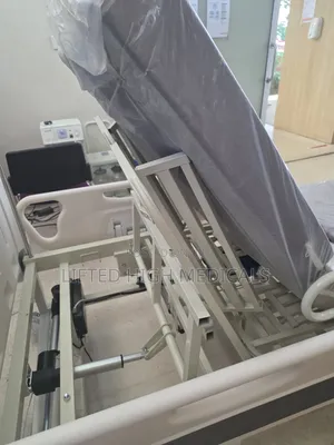 Electric Nursing Hospital Bed With Toilet & Turning