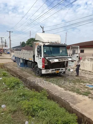 Volvo Truck 1990 White