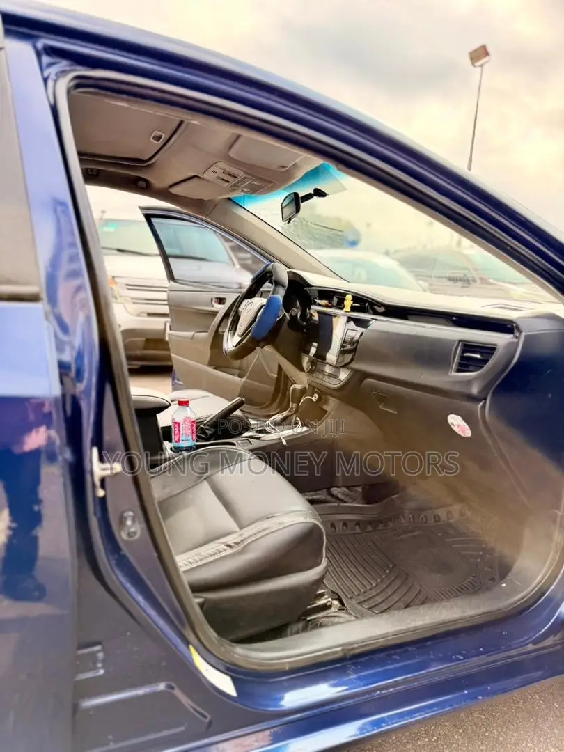 Toyota Corolla L 4dr Sedan (1.8L 4cyl CVT) 2017 Blue