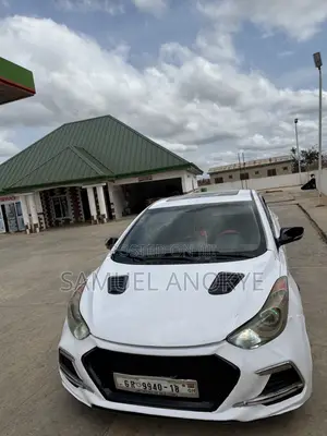 Hyundai Elantra 2012 Black