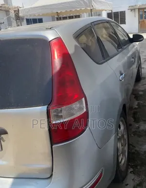 Hyundai Elantra Touring SE Automatic 2011 Silver