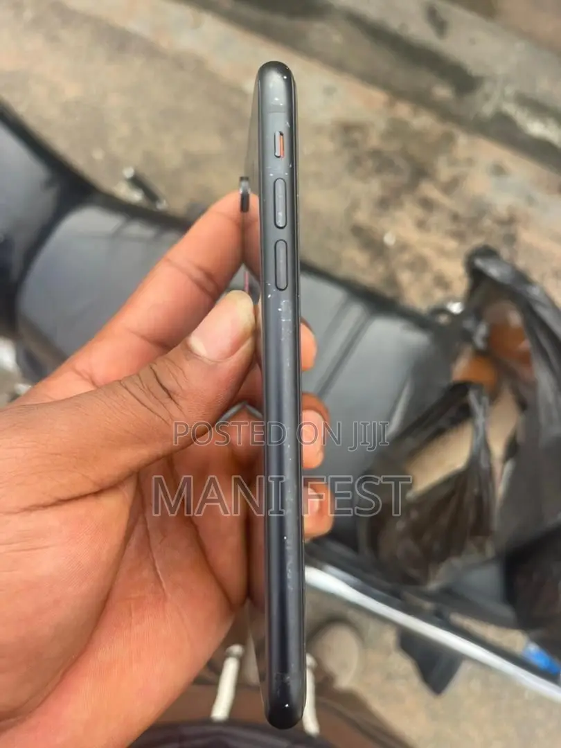 Apple iPhone XR 128 GB Black