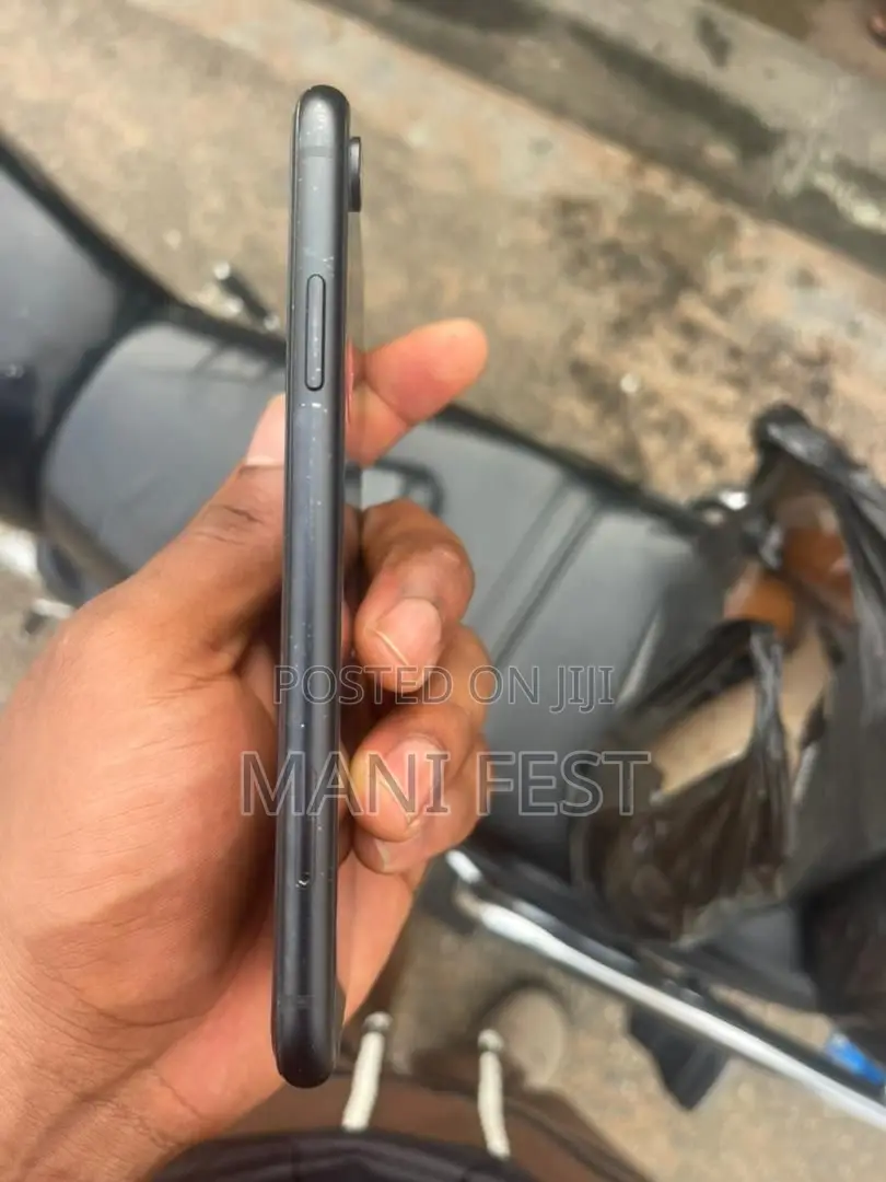 Apple iPhone XR 128 GB Black