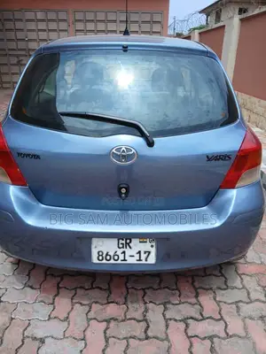 Toyota Yaris 2010 Blue