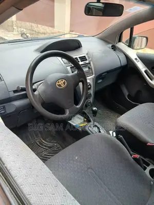 Toyota Yaris 2010 Blue