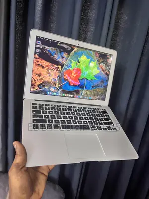Laptop Apple MacBook Air 2017 8GB Intel Core i5 SSD 128GB