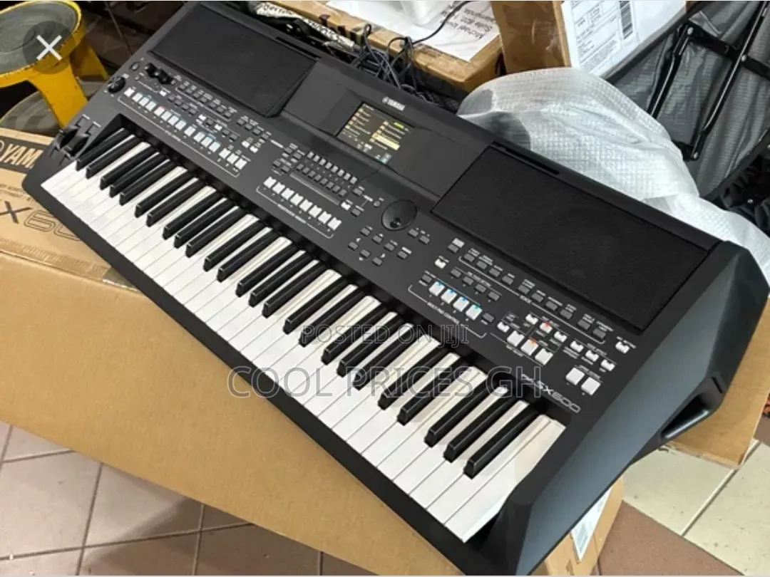Yamaha PSR - SX600