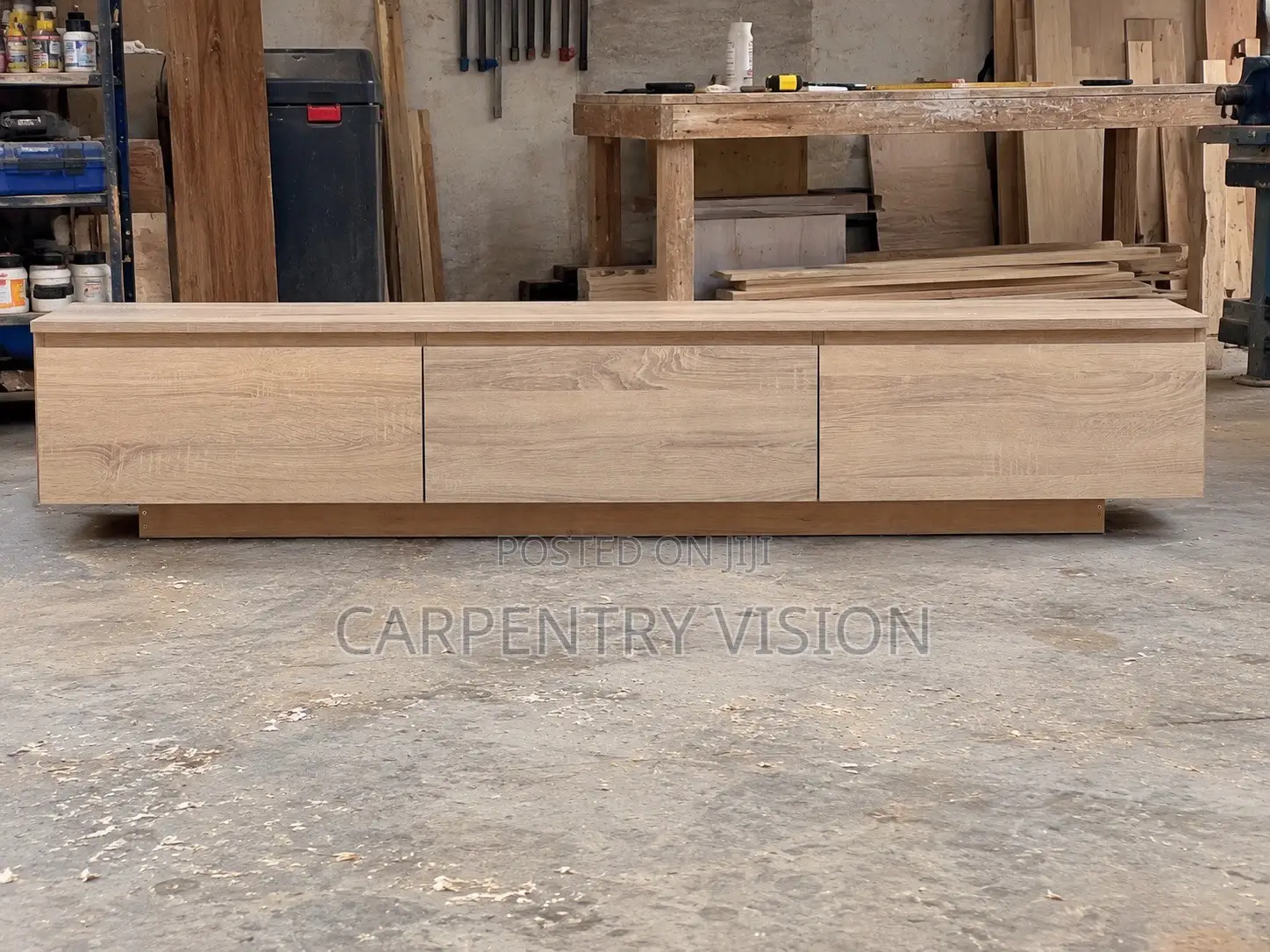 Laminated Boards, TV Stand 6 Feet