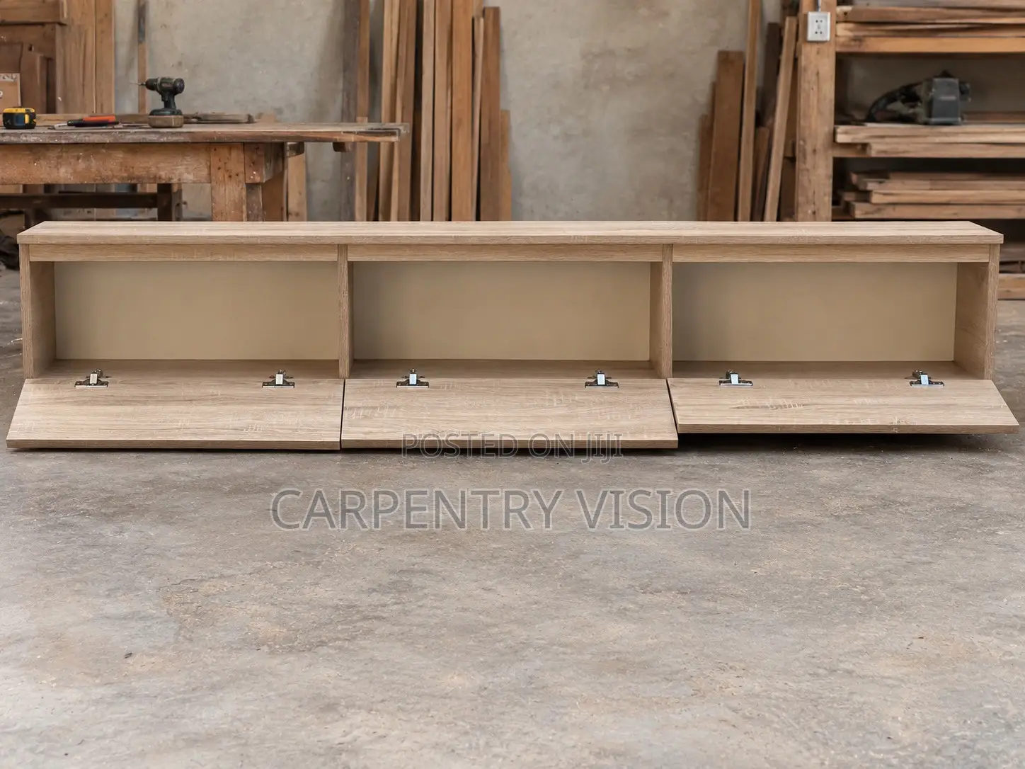 Laminated Boards, TV Stand 6 Feet