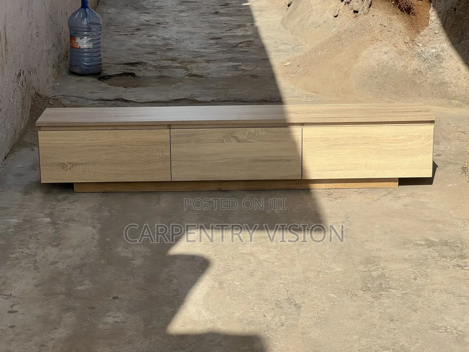 Laminated Boards, TV Stand 6 Feet