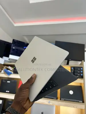 Laptop Microsoft Surface Laptop 2 8GB Intel Core i7 SSD 256GB