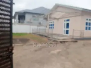 5bdrm House in Tema Community 3 for sale