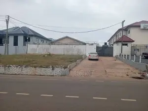 5bdrm House in Tema Community 3 for sale