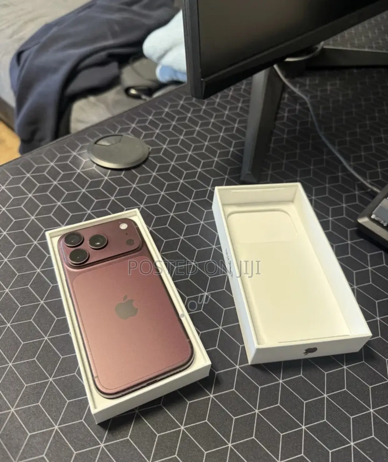 New Apple iPhone 18 Pro Max 512 GB Red
