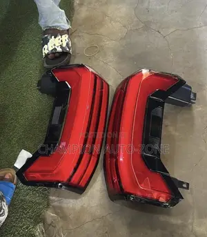 Toyota Tundra 2024-2025 Tail Light Pair