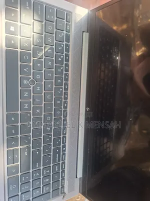 Laptop HP ZBook Firefly G8 32GB Intel Core i7 SSD 512GB