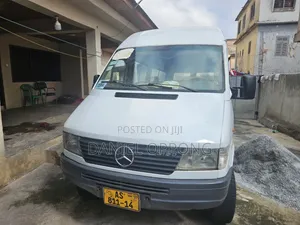 Mercedes-Benz Sprinter 2012 White