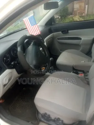 Hyundai Accent 2010 White