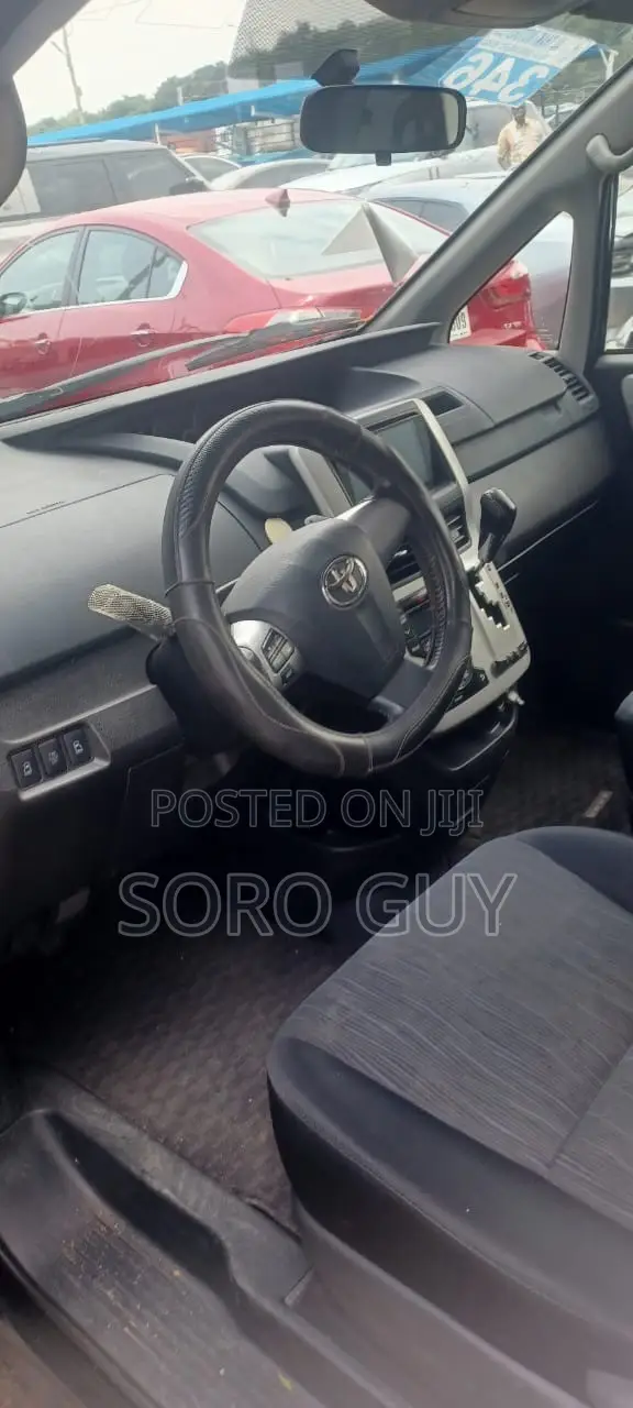Toyota Voxy 2012 Black