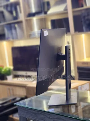 Dell Ultrasharp 27" QHD Monitor (U2719d)