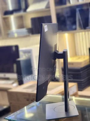Dell Ultrasharp 27" QHD Monitor (U2719d)