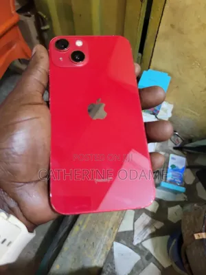 Apple iPhone 13 128 GB Red