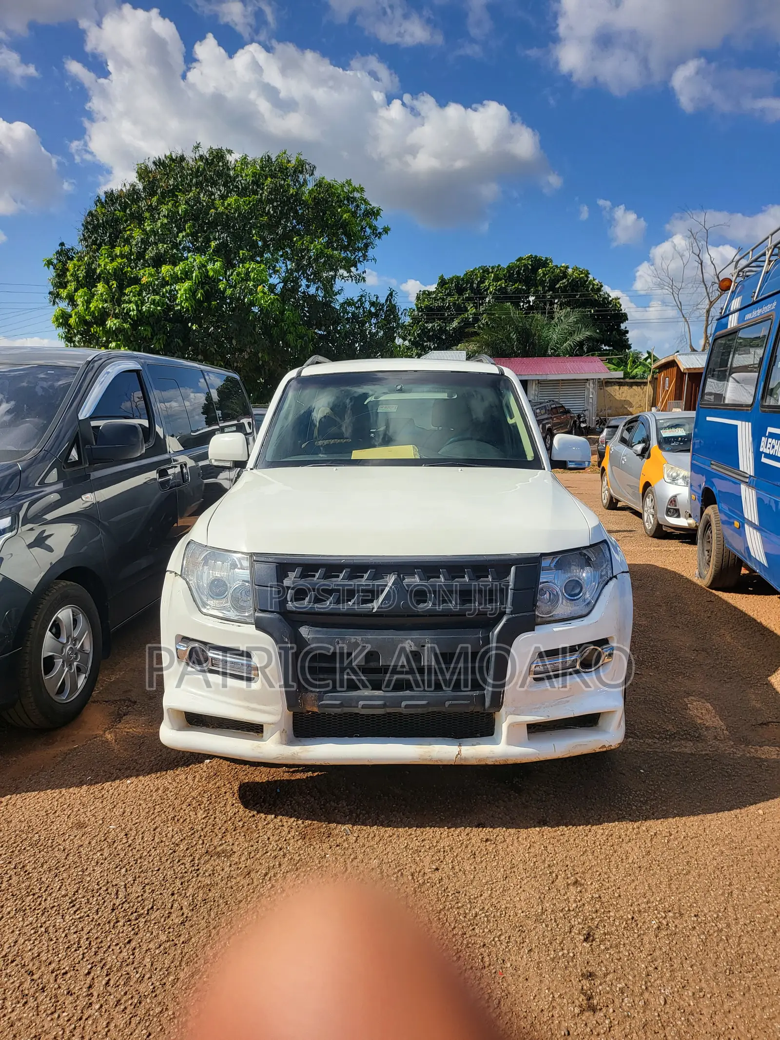 Mitsubishi Pajero 2010 White