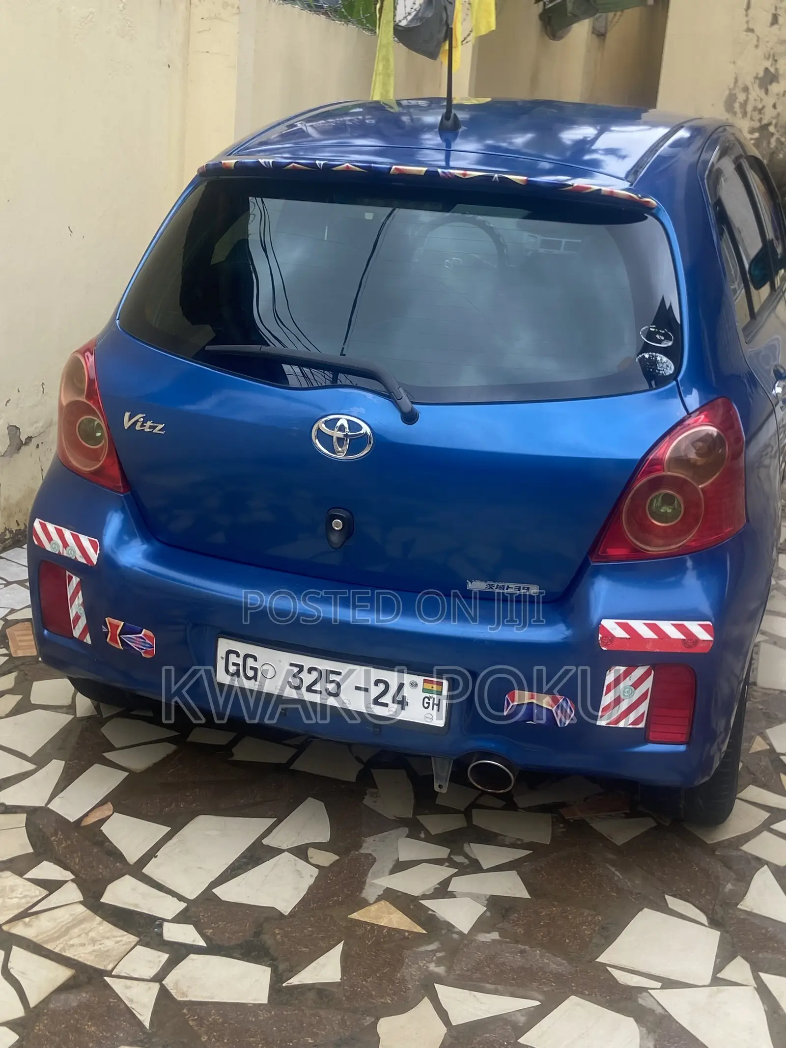 Toyota Vitz 2012 Blue