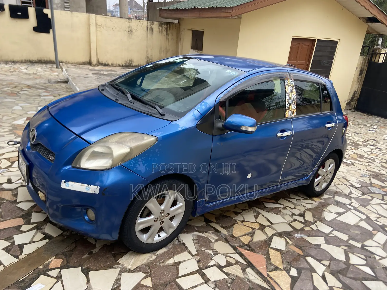 Toyota Vitz 2012 Blue