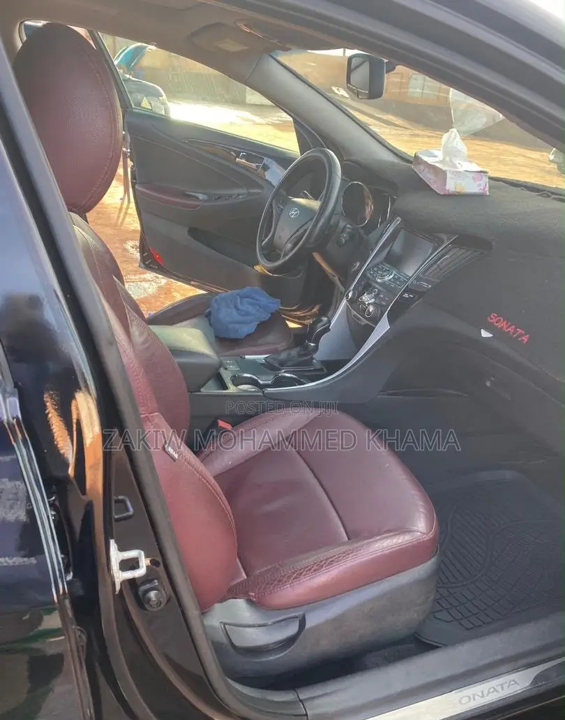 Hyundai Sonata Limited Sedan FWD (2.4L 4cyl 6A) 2013 Black