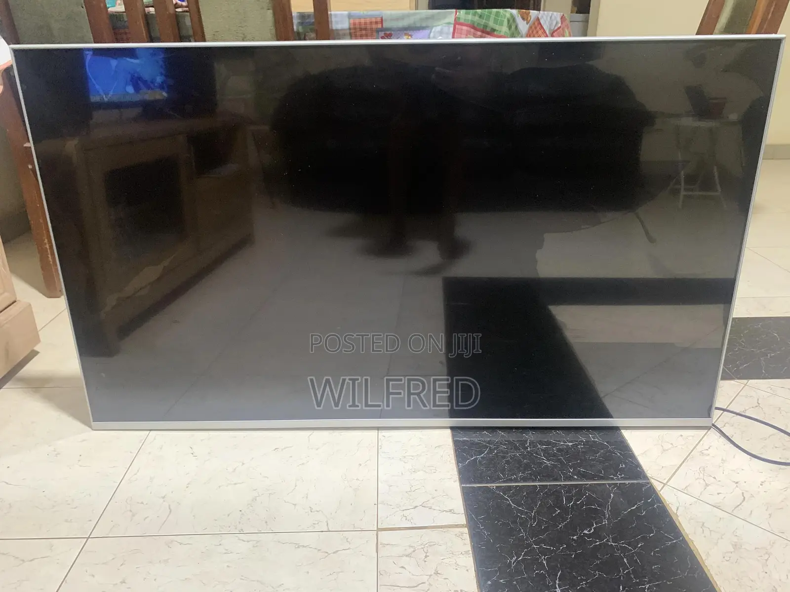 Akai 55" Digital Smart LED TV - Screen Cracked