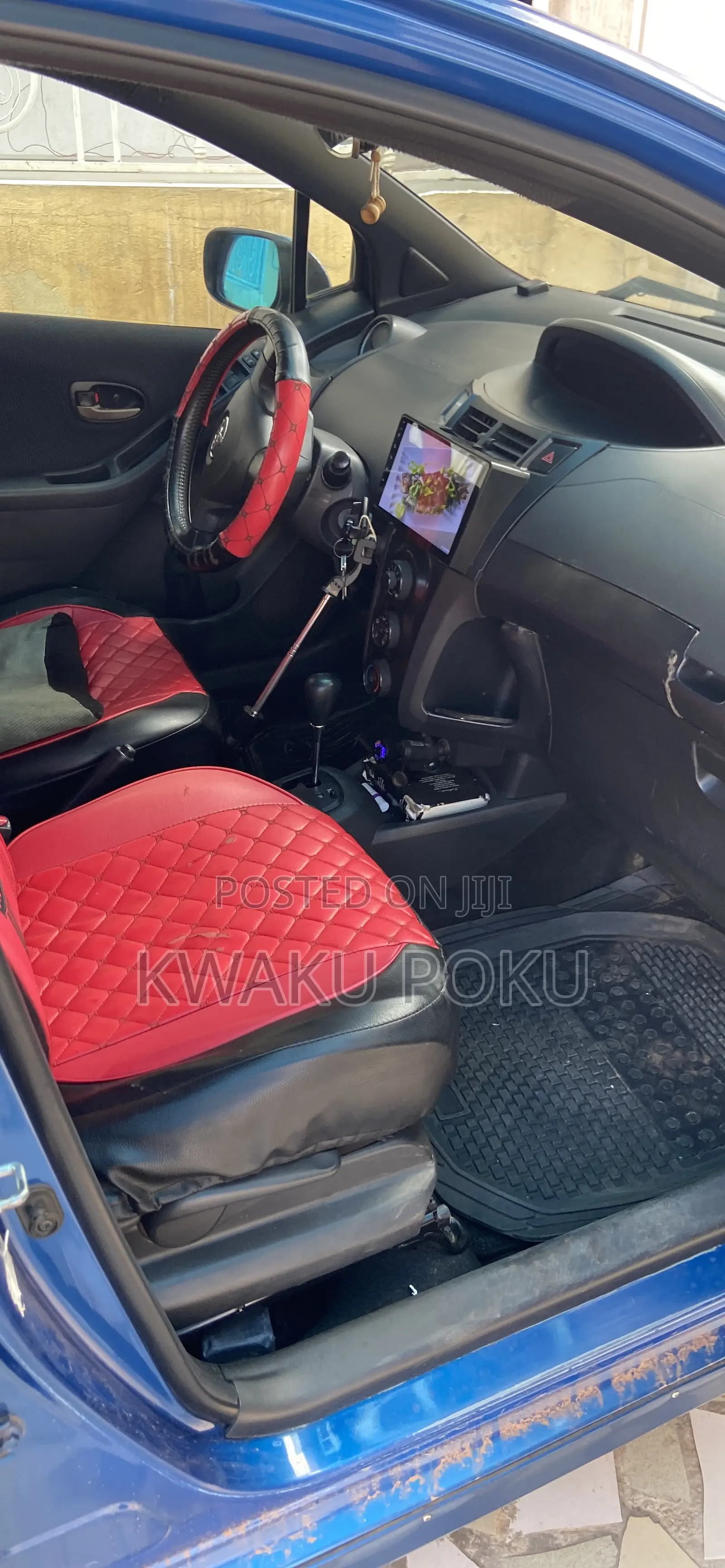 Toyota Vitz 2012 Blue