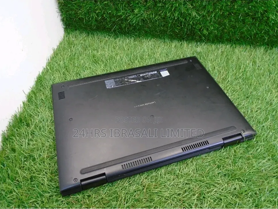 Laptop Dell Latitude 3390 2-in-1 8GB Intel Core i5 SSD 256GB